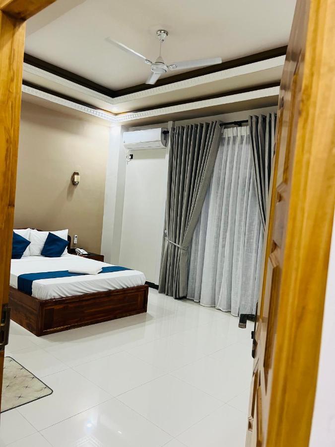 Sp Tourist Hotel Jaffna Exterior photo