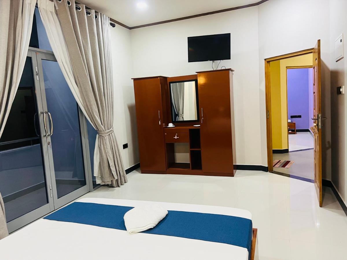 Sp Tourist Hotel Jaffna Exterior photo