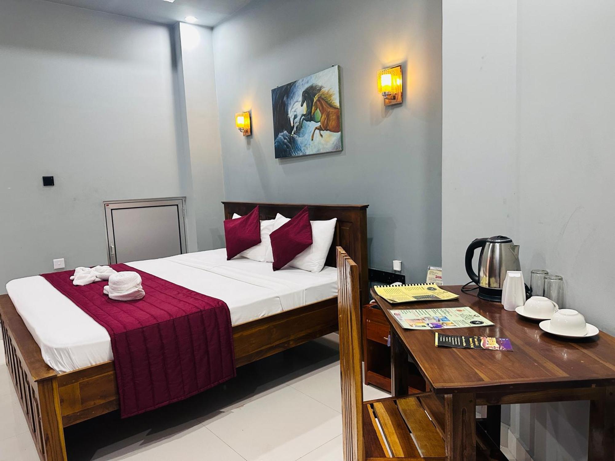 Sp Tourist Hotel Jaffna Exterior photo