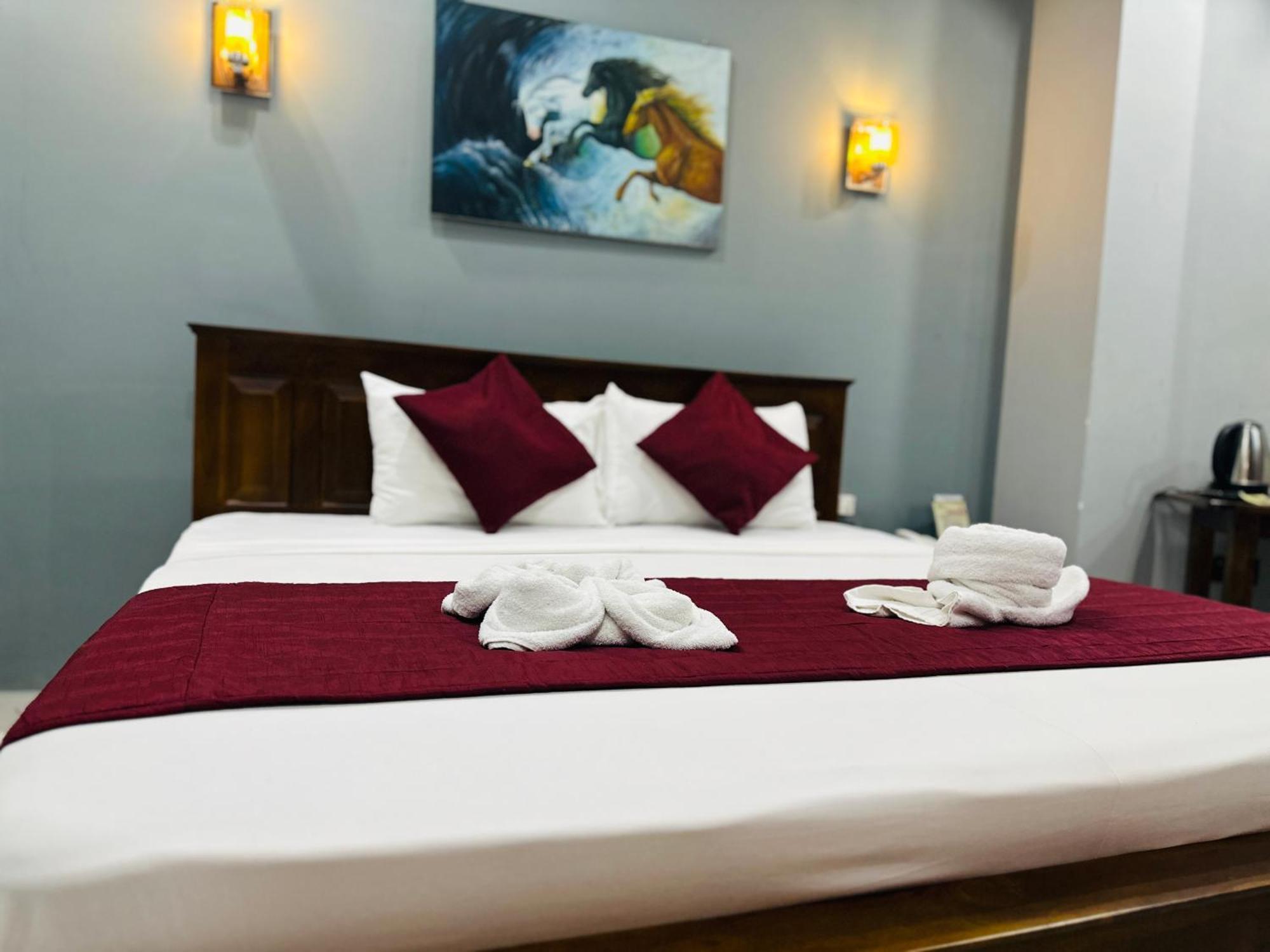 Sp Tourist Hotel Jaffna Exterior photo